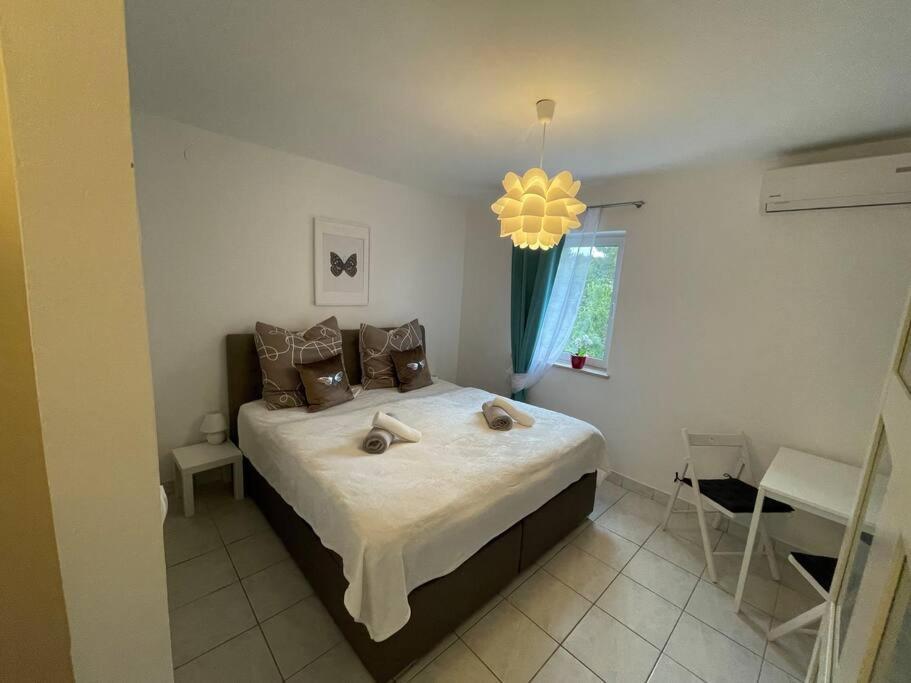 Enna Apartment 2 Perfect Location Medulin Bagian luar foto